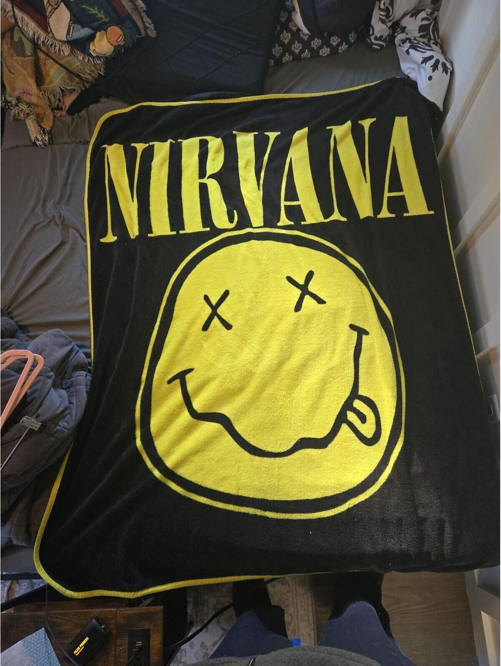 Nirvana Smiley Face Plush Fleece Throw Blanket Black & Yellow 40" x 60"